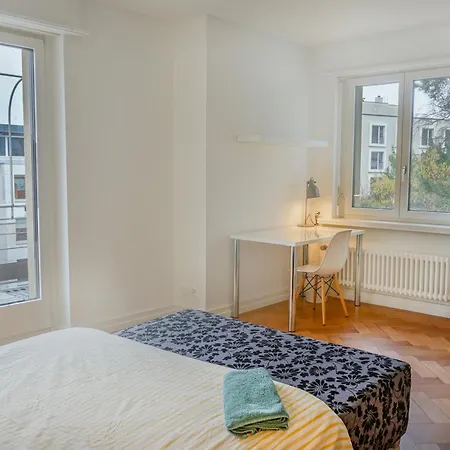 Downtown - Large, Quiet Private 