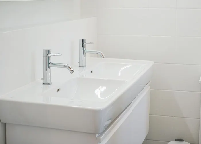 Large, Quiet Private 