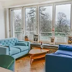 Downtown - Large, Quiet Private 