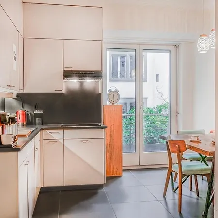 Enge Station - Private Alps Accommodatie bij particulieren Zürich