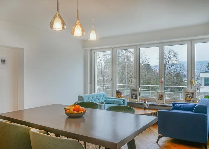 Large, Quiet Private 